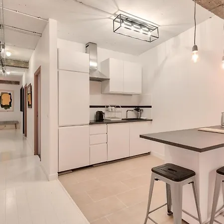 Artist And Design Loft - 10 Guests - 5 Min From Metro Appartement *
