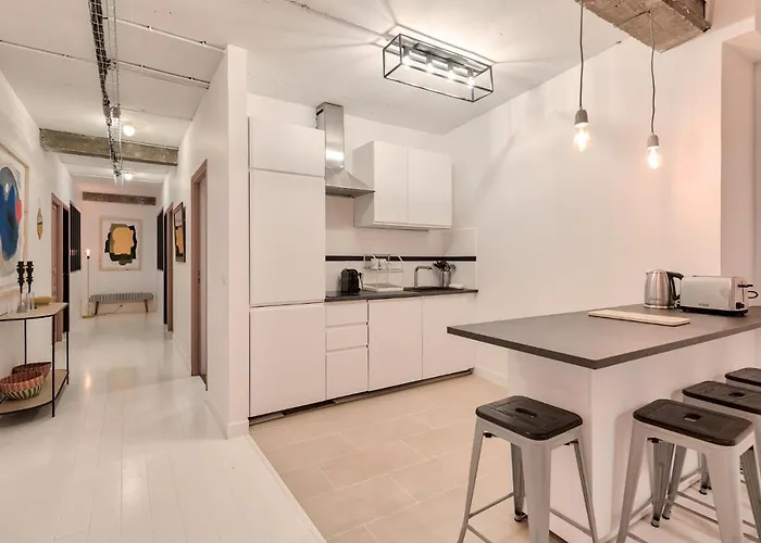 Artist And Design Loft - 10 Guests - 5 Min From Metro Apartment *